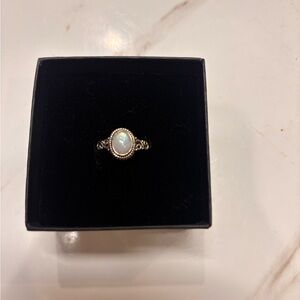 Elegant Silver moon stone Ring